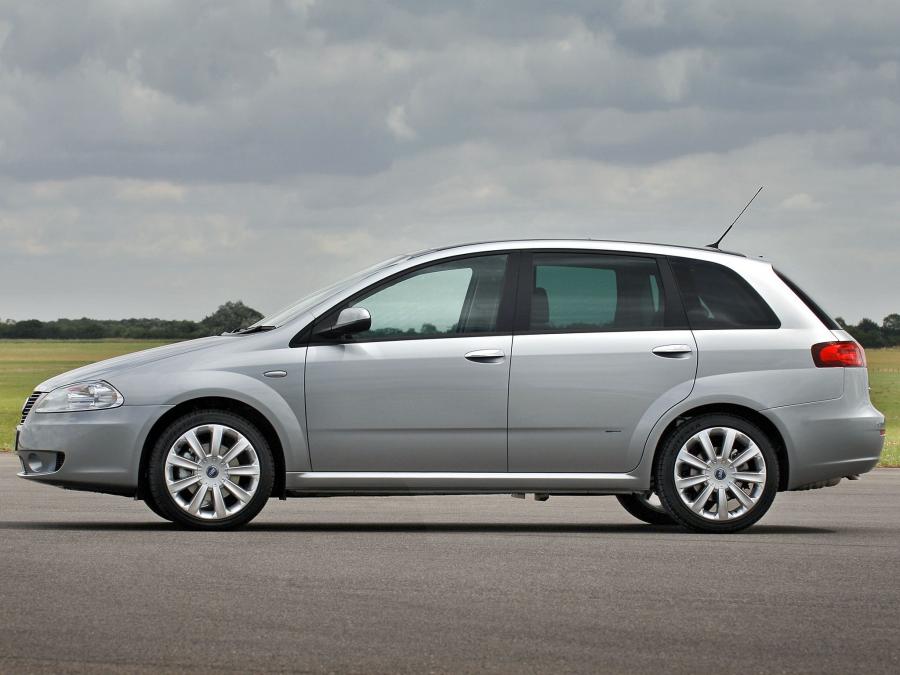  Fiat Croma 2005 года  (UK) (фото 9 из 16)
